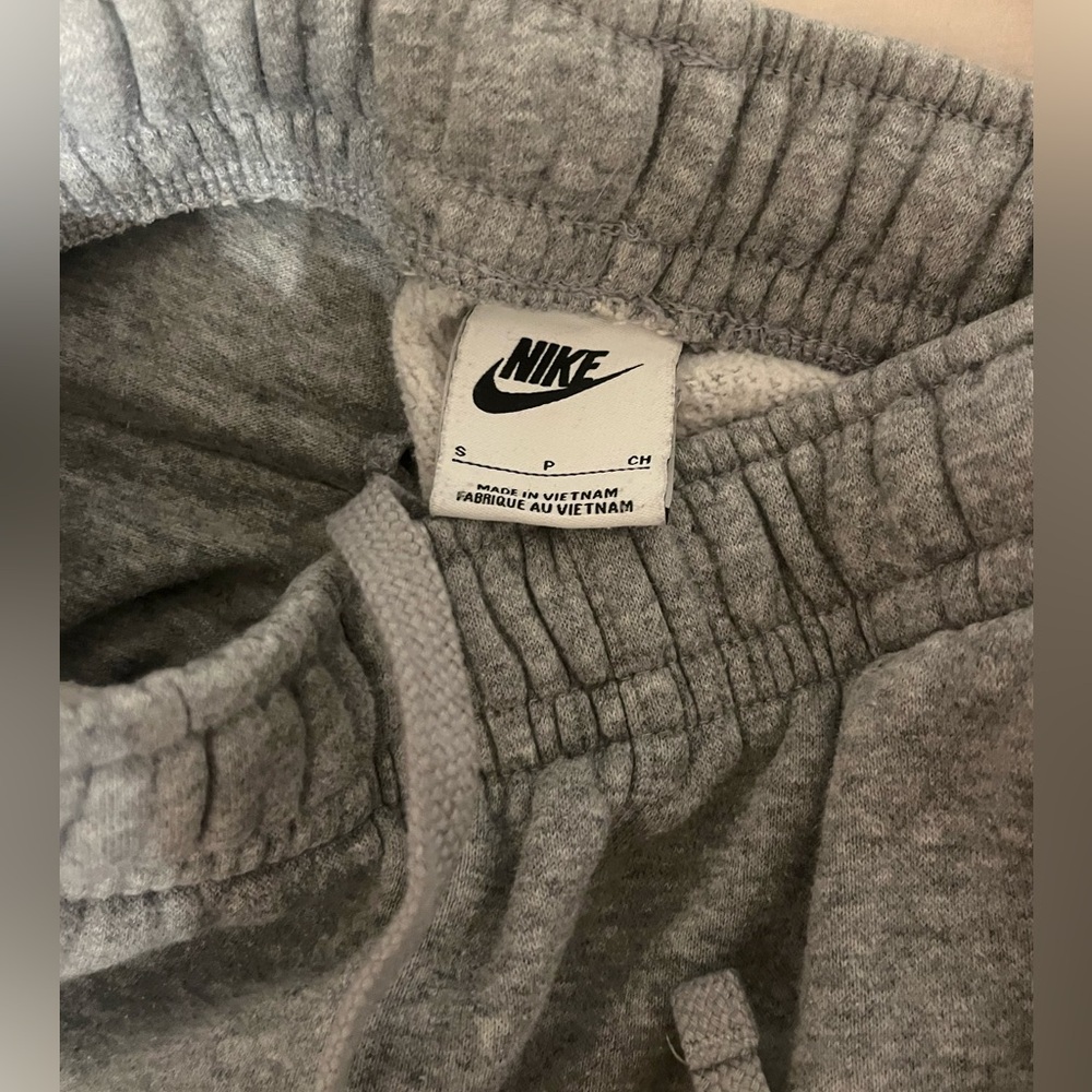 Gray nike Sweats size small